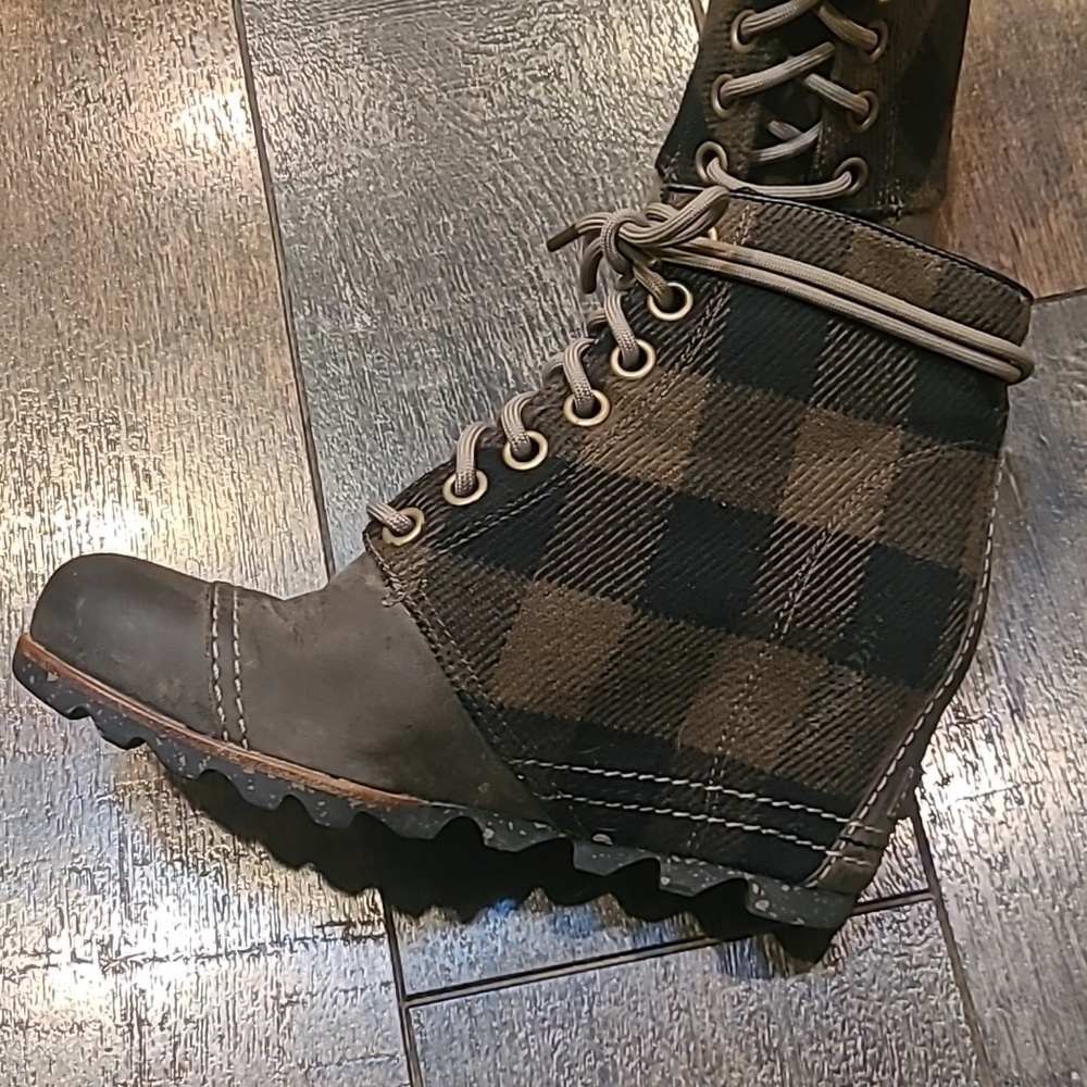 Sorel RARE color PDX boots - Picture 6 of 9